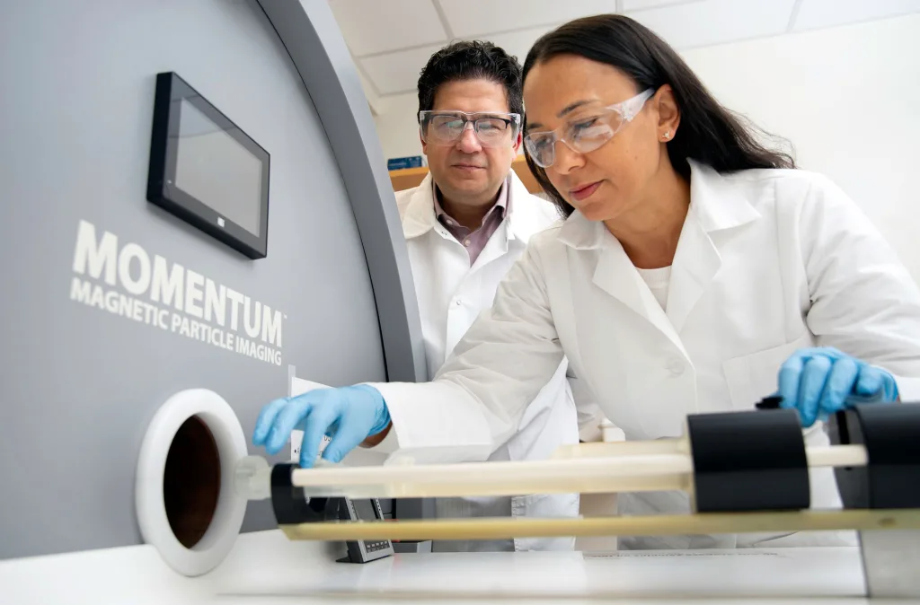 Drs Carlos Rinaldi-Ramos and Blanka Sharma using Magnetic Particle Imaging (MPI) technology, a scanner with unparalleled precision in tracking nanoparticles