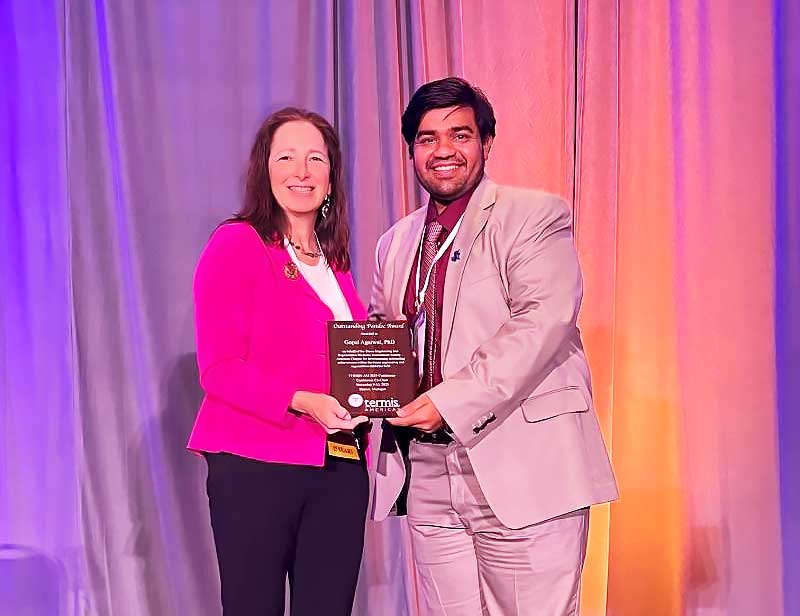 Gopal Agarwal,Ph.D. is accepting the 2025 Tissue Engineering and Regenerative Medicine International Society – Americas Chapter (TERMIS-AM) Outstanding Postdoctoral Fellow Award.